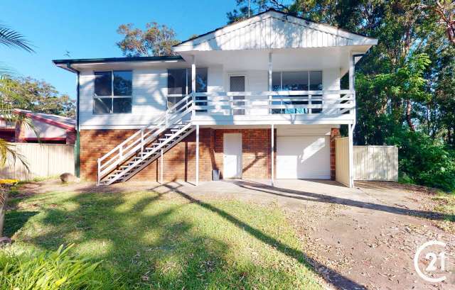 25 Paroa Avenue, Lemon Tree Passage NSW 2319 - House For Lease