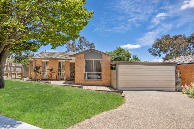 Real Estate For Lease - 3 Guginya Crescent - Ngunnawal , ACT