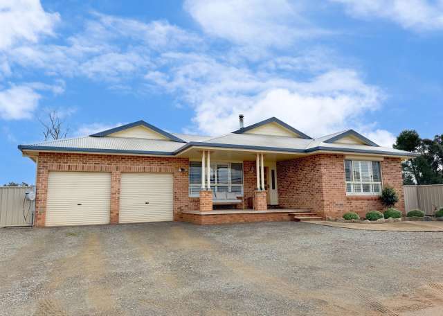 Your Dream Country Lifestyle Awaits at 137 Maguire Road, Parkes