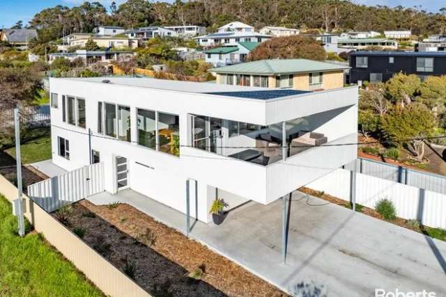 House For Sale in Bicheno, Tasmania