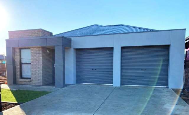 9 Luis Drive, Angle Vale SA 5117 - House For Lease