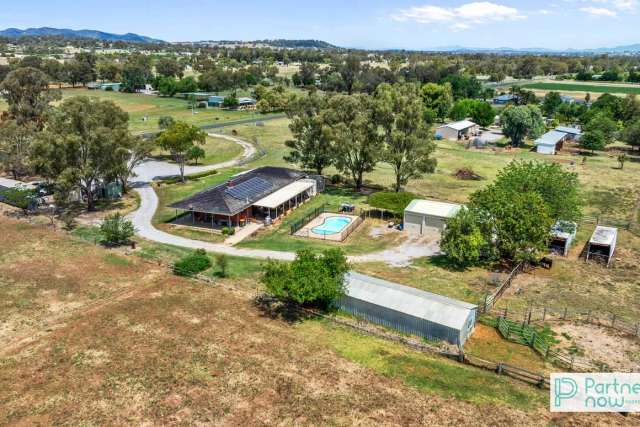 House For Sale in Tamworth, New South Wales