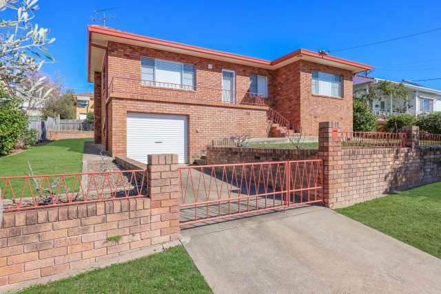 QUALITY BUILT HOME IN HILLVUE