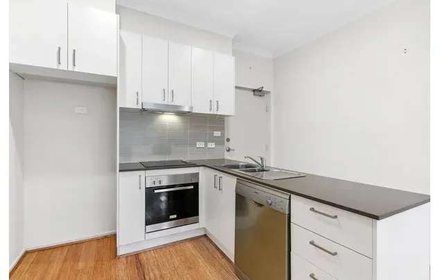 Rent 1 bedroom apartment in Dickson