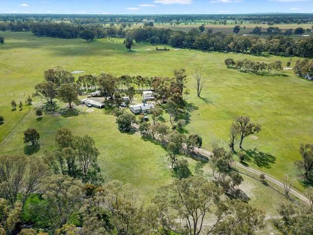 'Crystal Sands" 47 Acres - Country Home