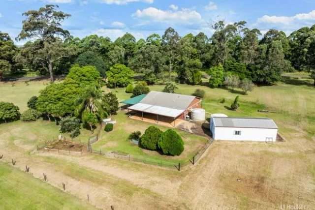 House For Sale in Blackbutt, Queensland