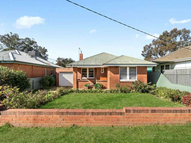 Brick, Beauty on Bourke Street