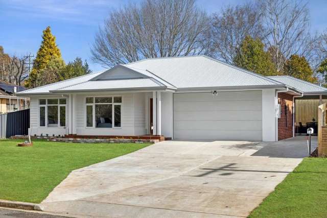 House For Sale in Trentham, Victoria