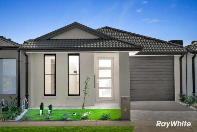 Three-Bedroom Residence in Platform Estate, Donnybrook