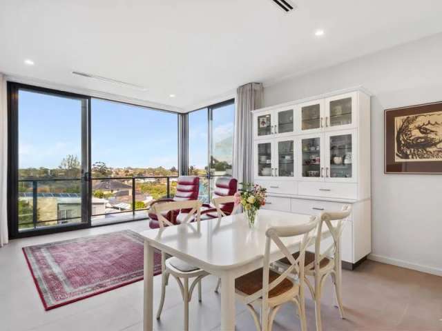 Apartment For Sale in City of Melville, Western Australia