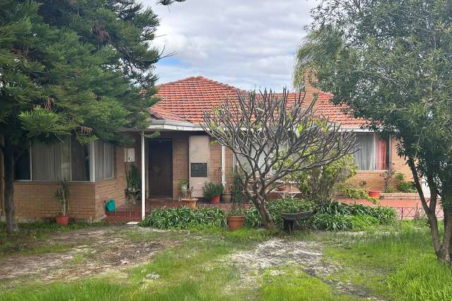 House For Sale in City of Melville, Western Australia