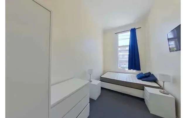 Rent 1 bedroom student apartment in Redfern