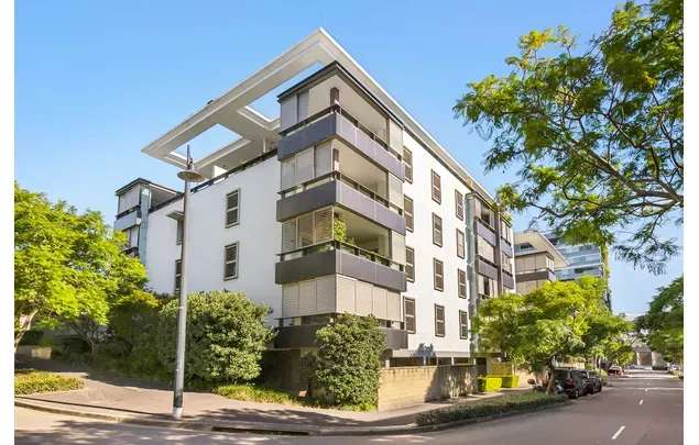 Rent 1 bedroom apartment in Camperdown