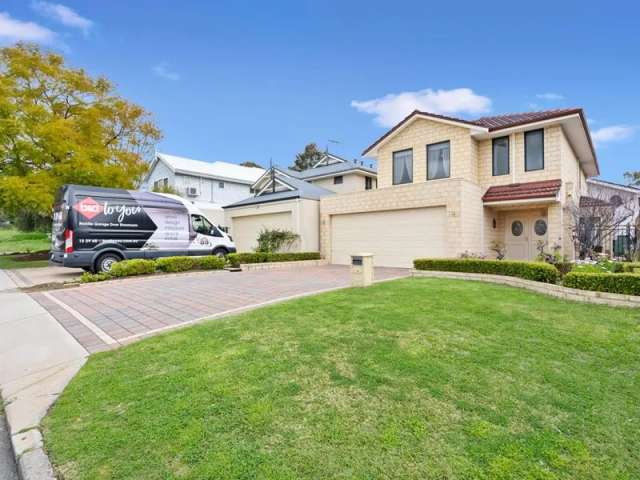 House For Sale in City of Melville, Western Australia