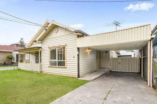 House For Sale in Melbourne, Victoria