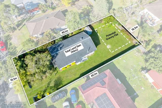 WELL PRESENTED MID-SET HOME IN QUIET LOCATION OFFERING ENDLESS POTENTIAL ON LARGE 744SQM BLOCK!