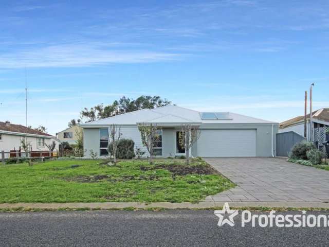 House For Sale in Bunbury, Western Australia