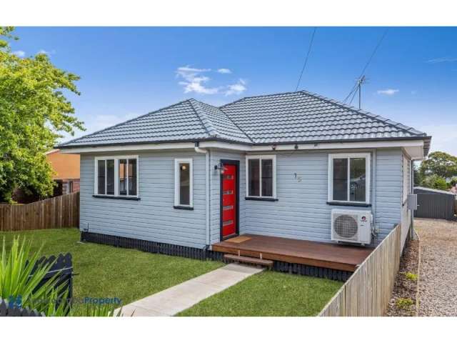 Beautiful Renovated Home In A Great Location Near Shops, Schools And Parklands!