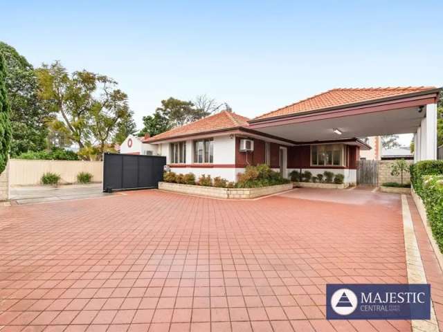 House For Sale in City of Melville, Western Australia