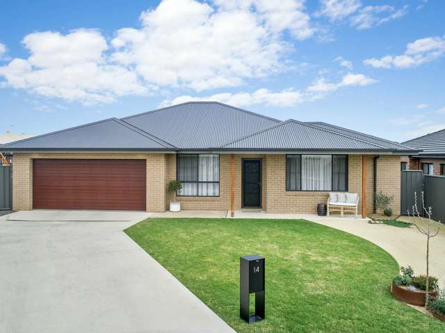 House For Sale in Tamworth, New South Wales