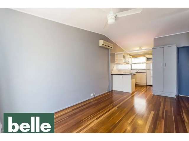 Quiet And Tidy Unit In A Highly Sought-After Location