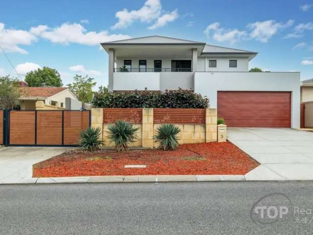 House For Sale in City of Melville, Western Australia