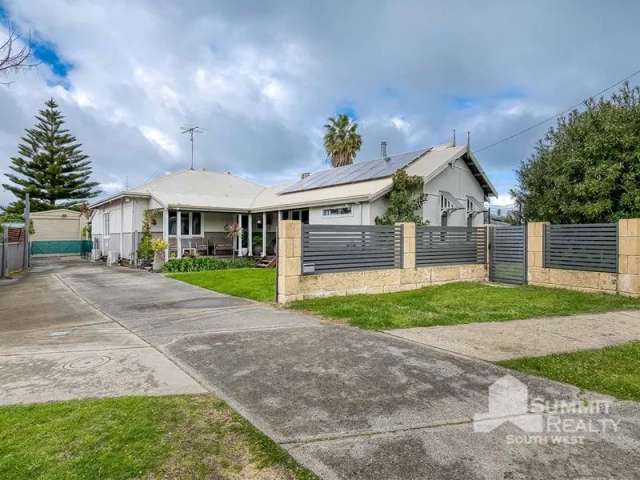 House For Sale in Bunbury, Western Australia