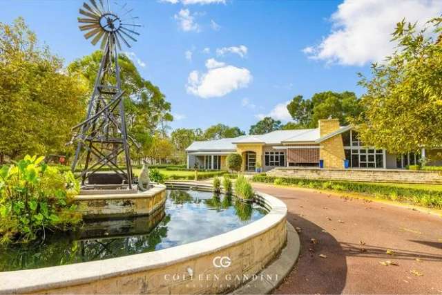 House For Sale in City of Cockburn, Western Australia