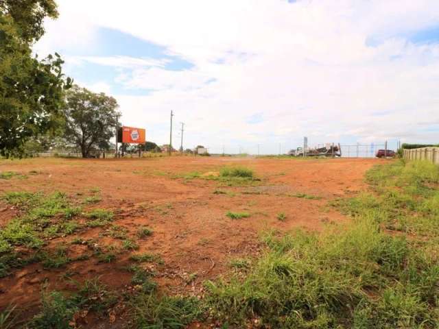 40.5 METERS OF PRIME BRUCE HIGHWAY FRONTAGE