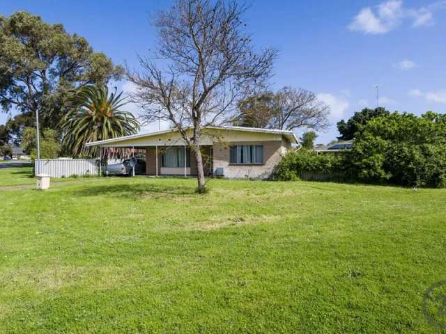 House For Sale in Mandurah, Western Australia