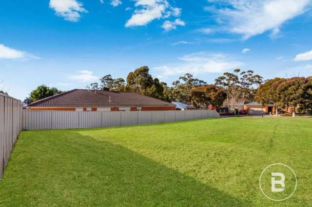 RARE KANGAROO FLAT OPPORTUNITY!