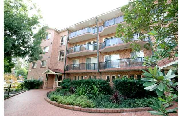 Rent 3 bedroom apartment in Sydney