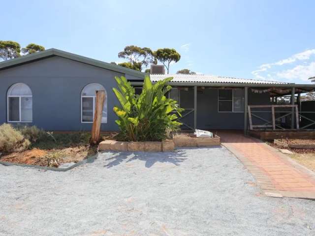 House For Sale in Kambalda West, Western Australia