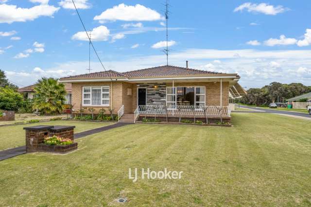 House For Sale in Bunbury, Western Australia