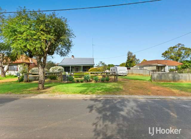 House For Sale in Harvey, Western Australia