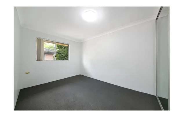 Rent 2 bedroom apartment in Homebush West