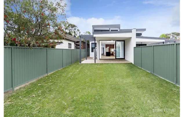 Rent 4 bedroom house in Sydney