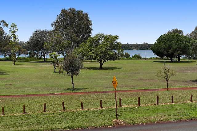 House For Sale in Town of Cambridge, Western Australia