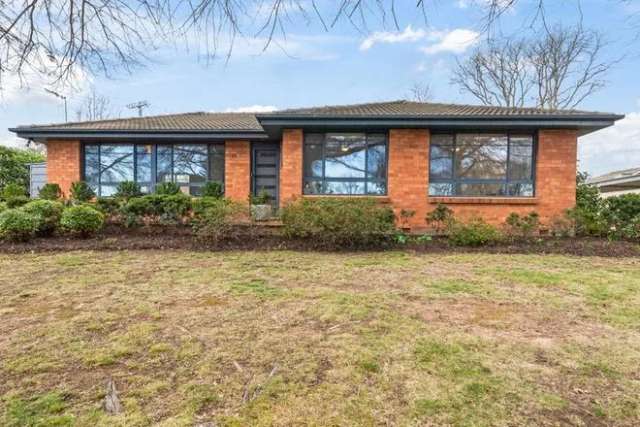 House For Sale in Canberra, Australian Capital Territory