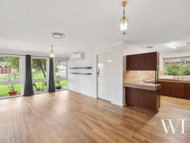 House For Sale in City of Melville, Western Australia