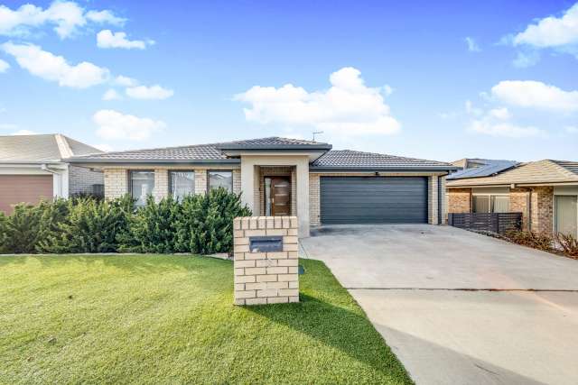 House For Sale in District of Gungahlin, Australian Capital Territory