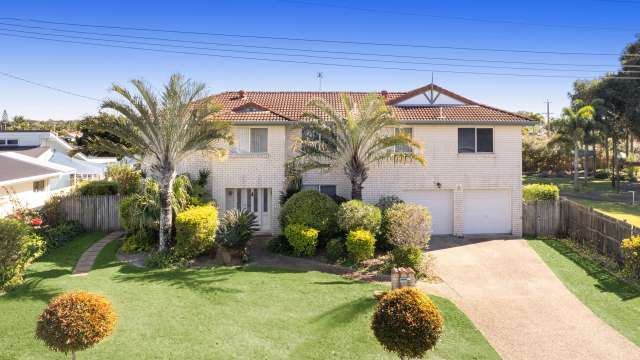 Large Family Waterfront Home on the Tokara Canal with Dual living