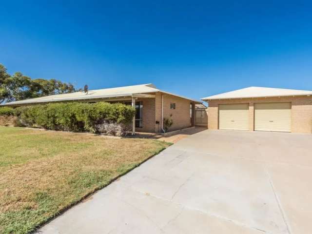 House For Sale in Dongara, Western Australia