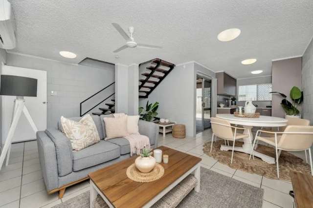 Affordable Townhouse in Hyde Park Move-in Ready!