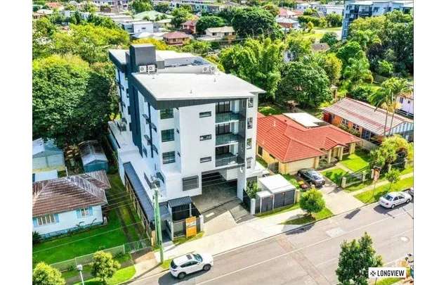 Rent 2 bedroom apartment in Coopers Plains