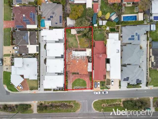 House For Sale in City of Melville, Western Australia