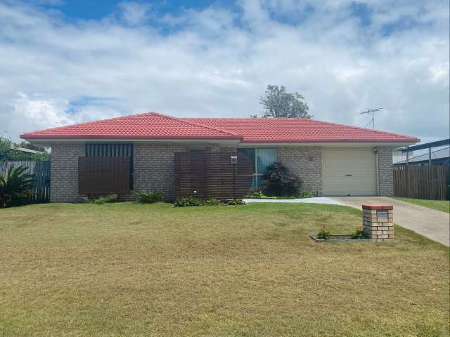 25 Merlin Drive, Urangan QLD 4655 - House For Lease