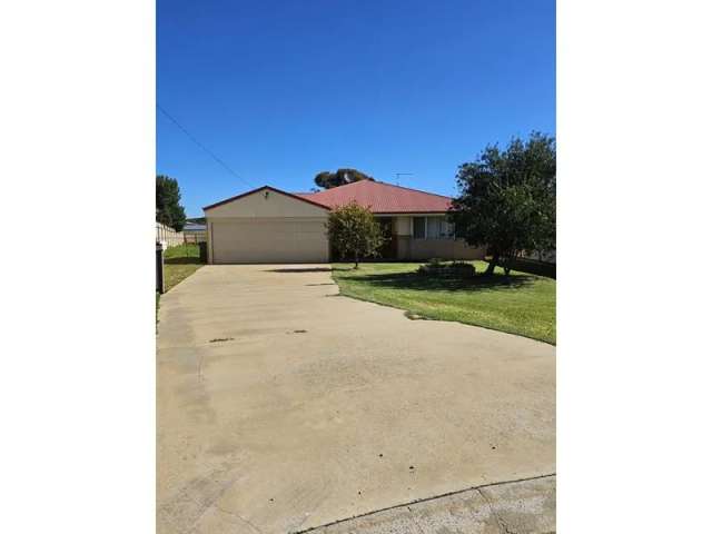 House For Sale in Dongara, Western Australia