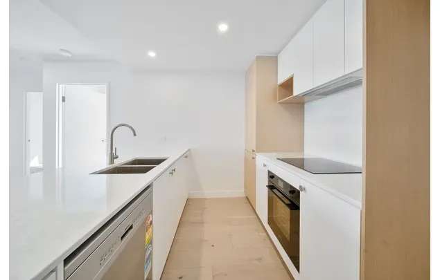 Rent 3 bedroom apartment in Phillip