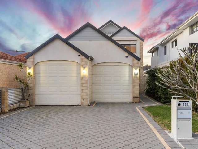 House For Sale in City of Melville, Western Australia